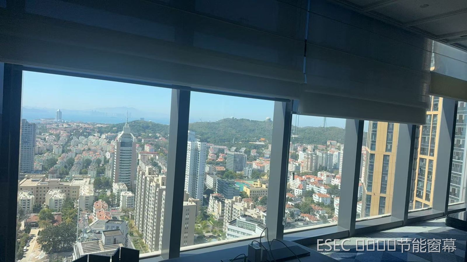 Curtain half-lowered: shading without losing the view